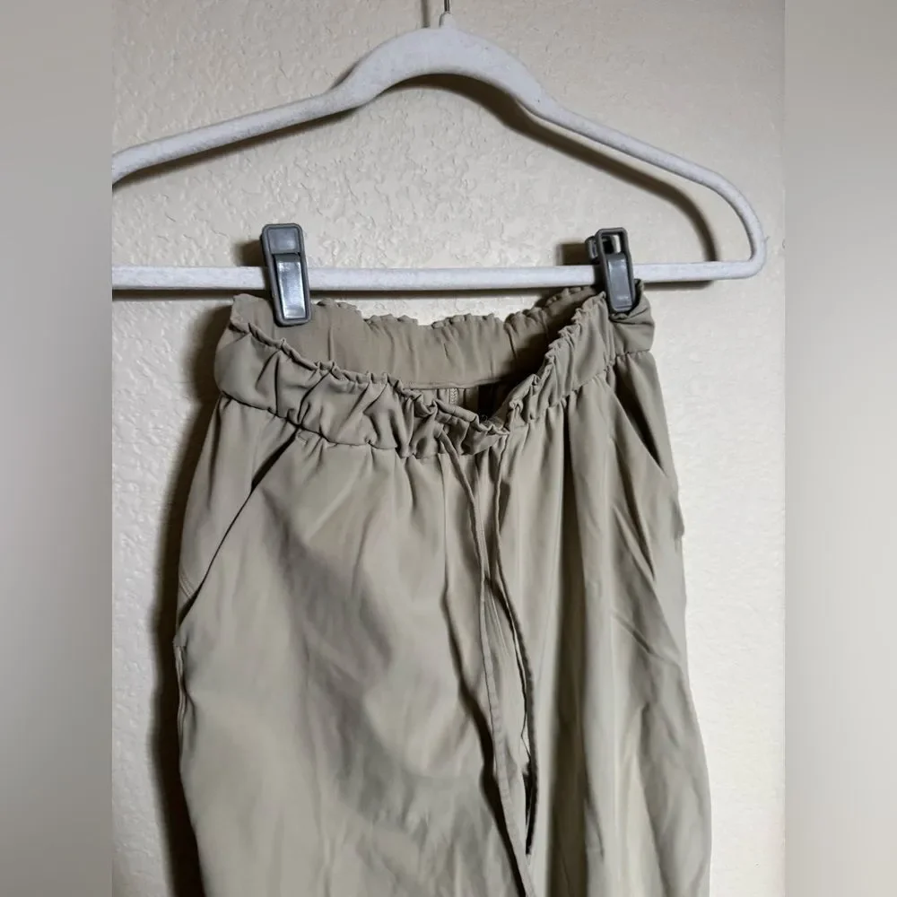 Lululemon Keep Moving Jogger‎ Pant Size 2 In Trench Tan